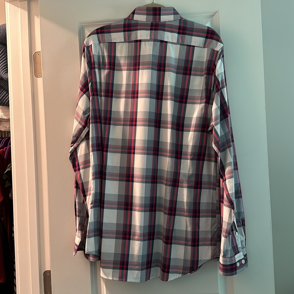Express Extra Slim Button Down - Picture 3 of 4